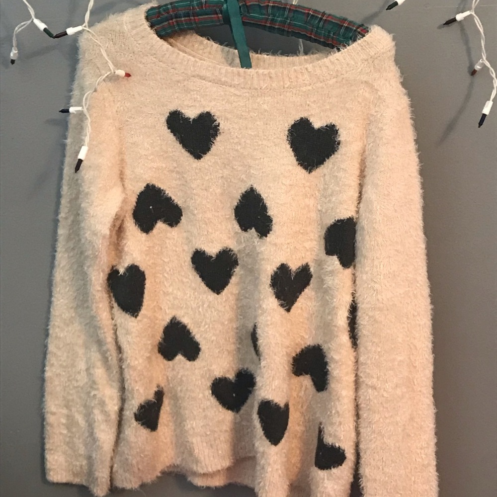SUPER SOFT KNIT SWEATER